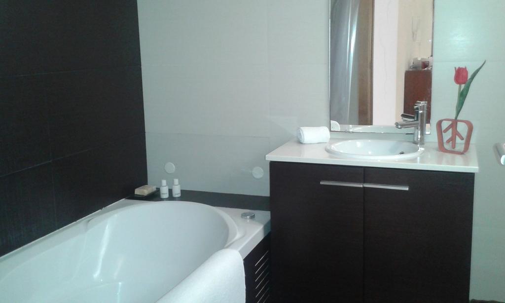 Lovely Apartment @ Aveiro'S Downtown Extérieur photo